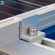 Solar panel mounting end clamp